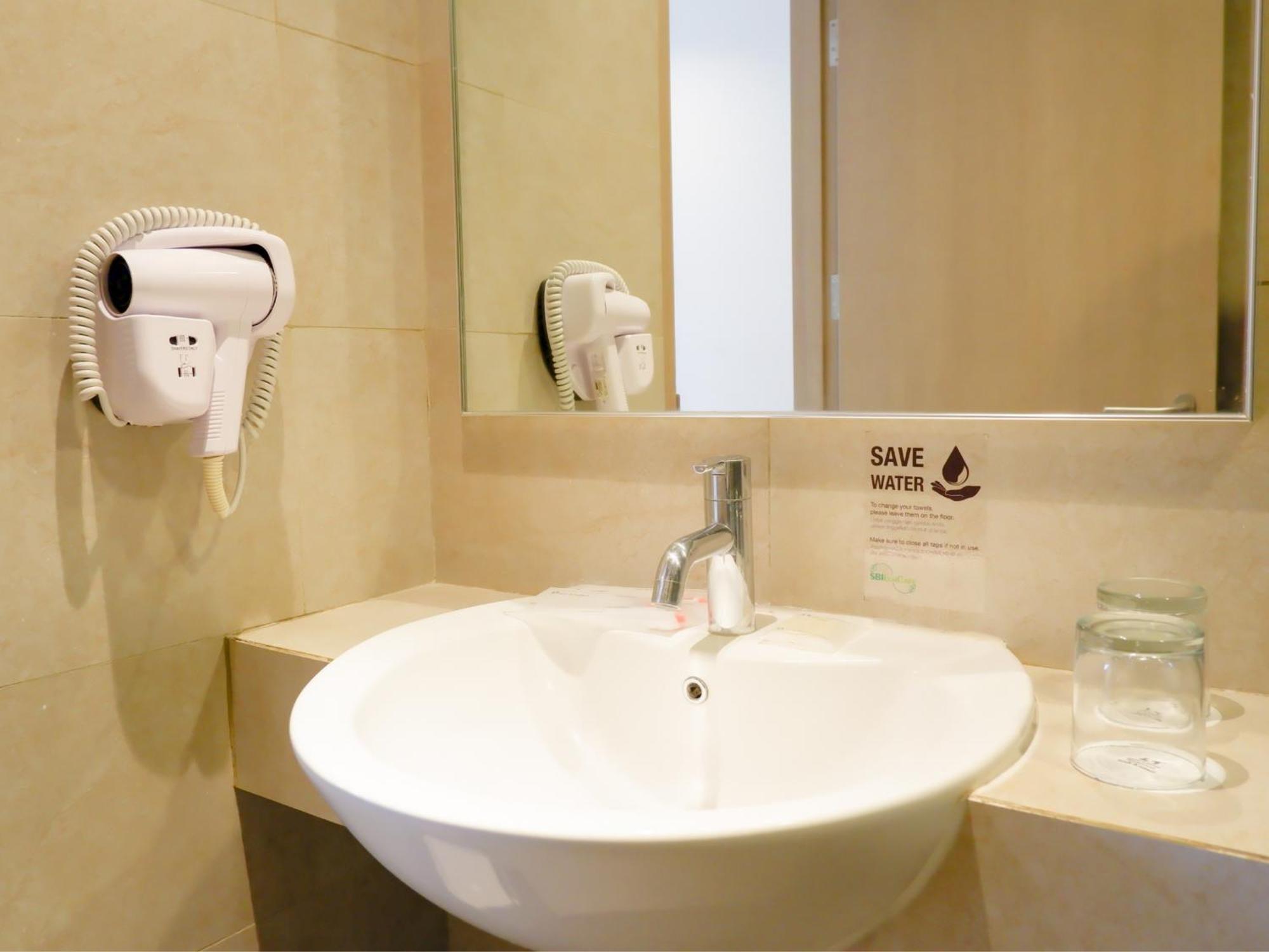 Hotel Swiss-Belexpress Cilegon Exterior foto